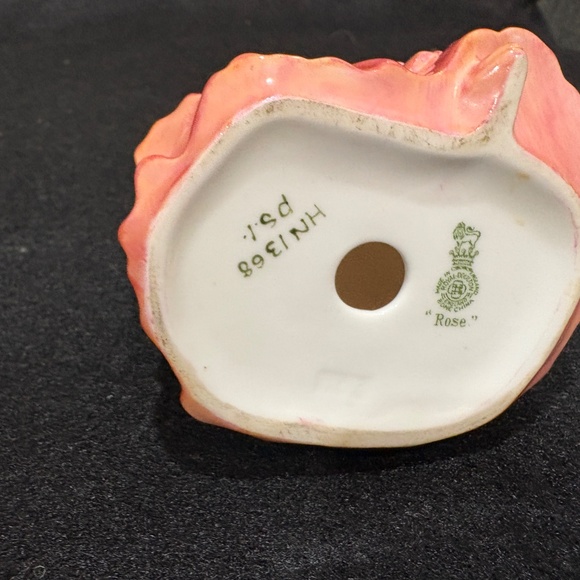 Vintage Royal Doulton & Co Rose 5" Figurine Bone China Japan - Picture 3 of 7